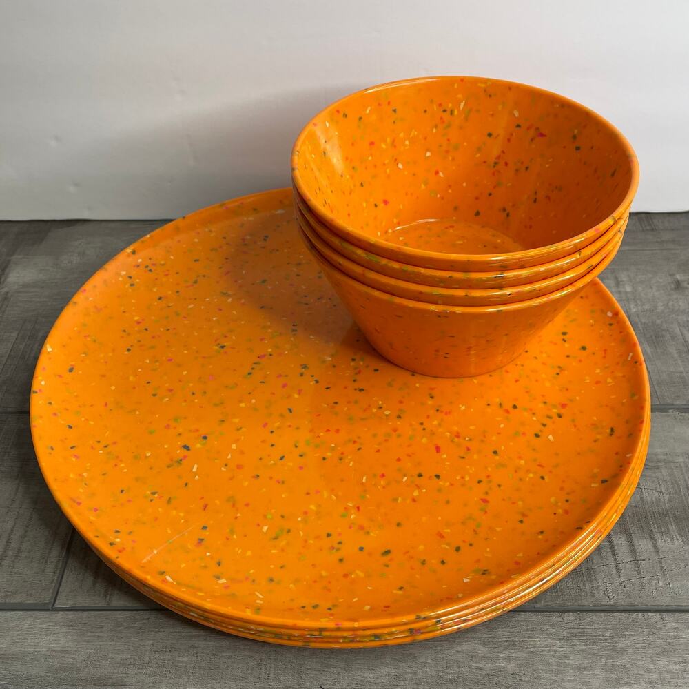 Set of 4 GIBSON Melamine Orange Confetti Plastic 11" Plates Bowls